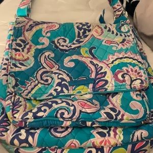 Vera Bradley Mailbag Waikiki Paisley quilted
